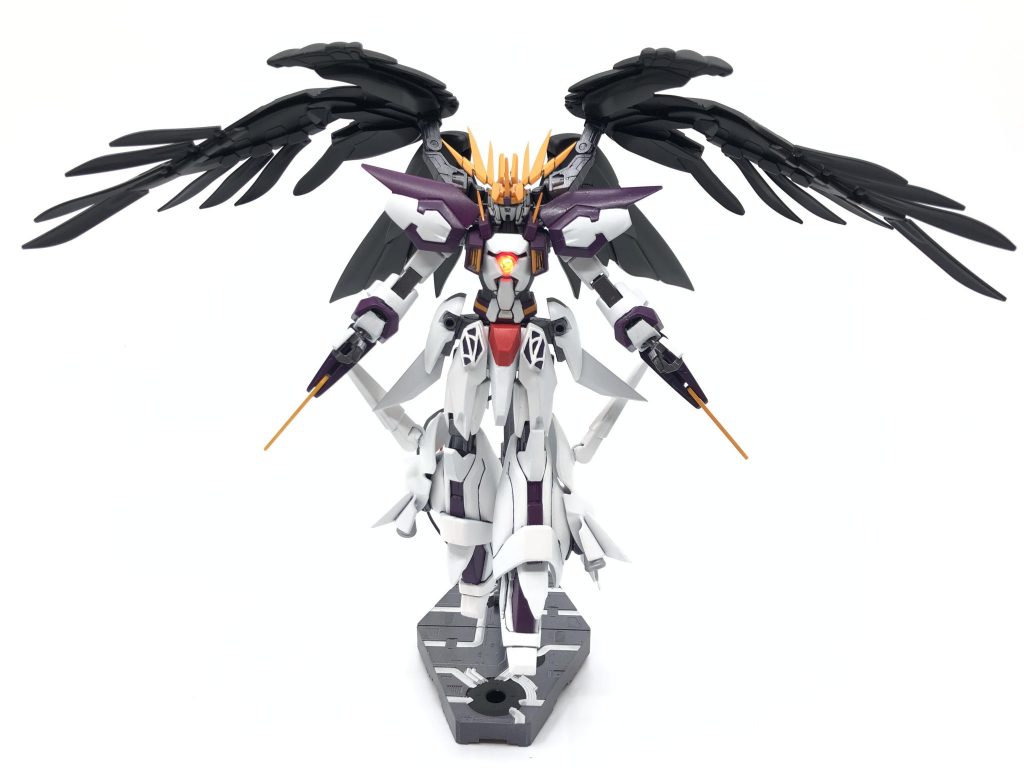 ヒートクローの展開。ユニコーンのビームトンファーのような様相。