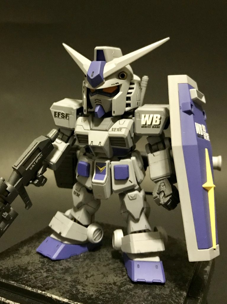 腰部、腕、シールド、ライフルをHGUCガンダムに変更。手はＭＳハンドにしています。