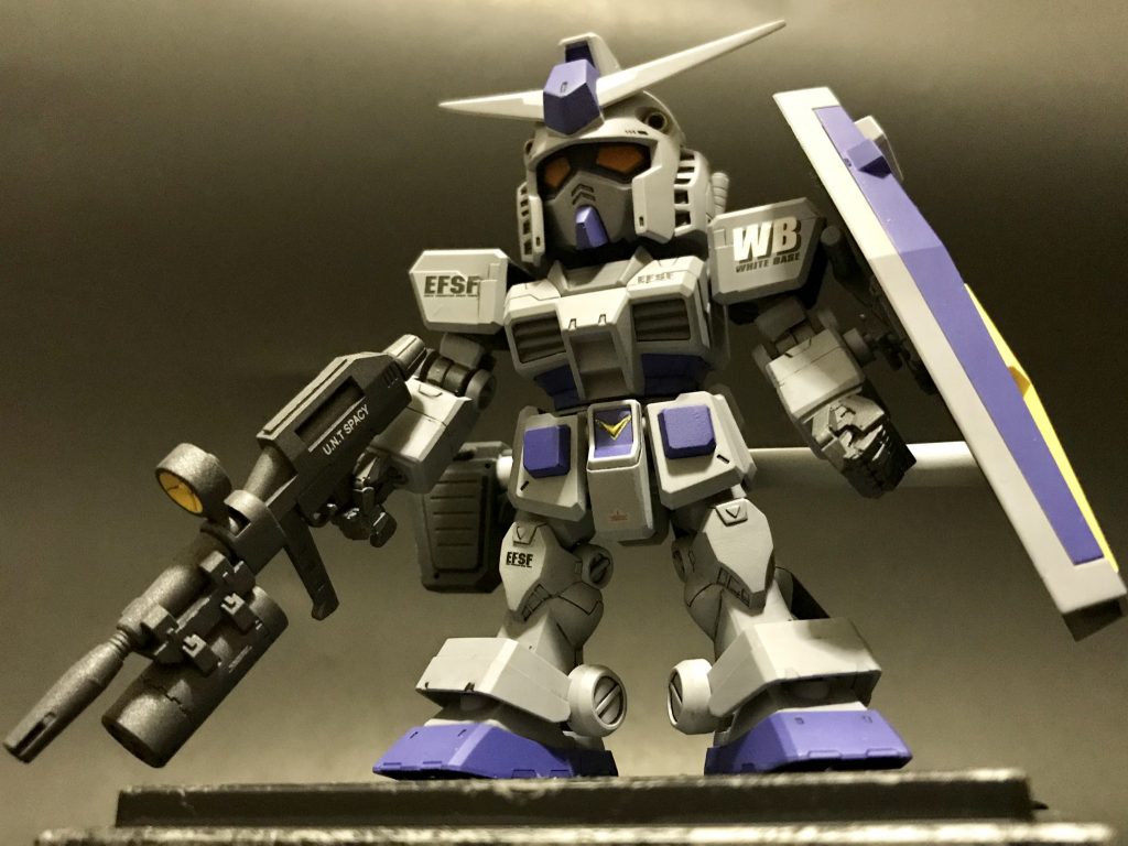 ビームライフルとナパームはガンダムエース付録HGUC武器セットのものを使っています。