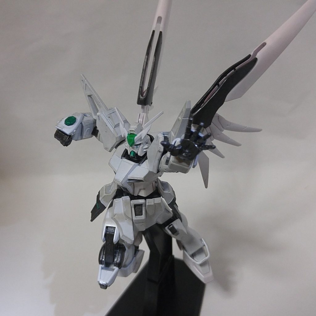 過去に作った方(旧HGをほぼそのまま塗装した) 
今作はこれのリメイクでもあります