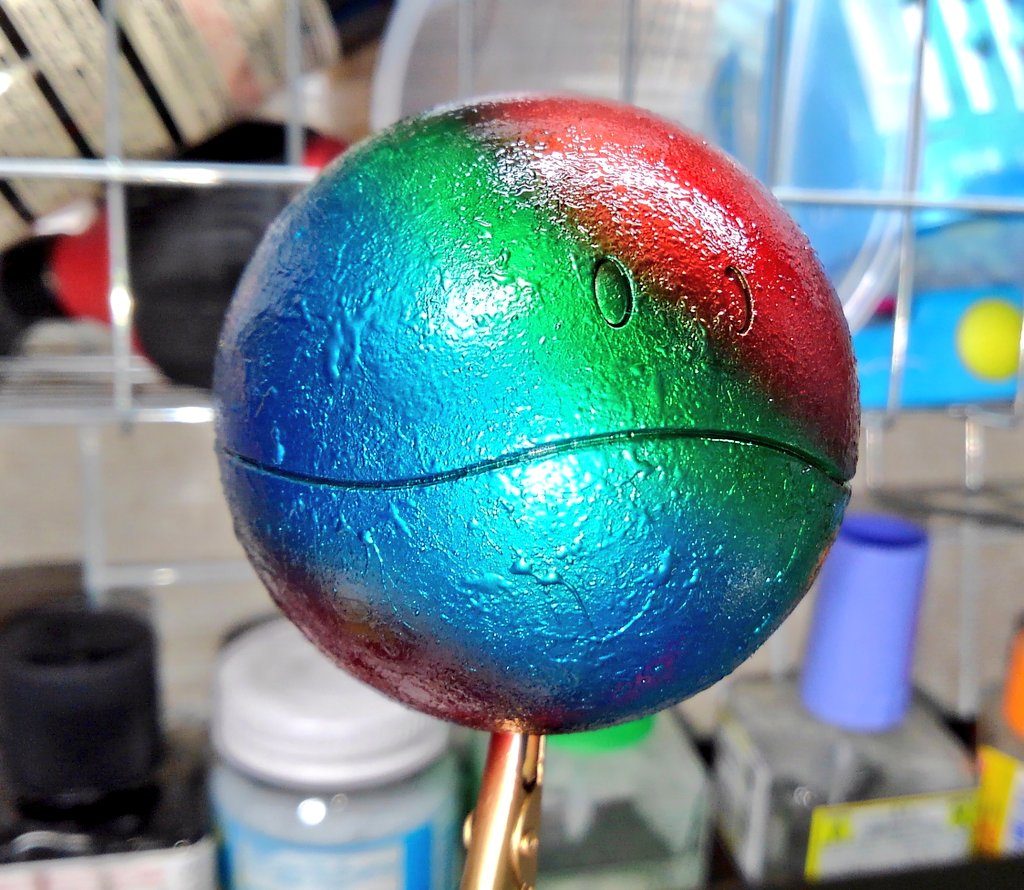 その上にクリアカラーで塗装。