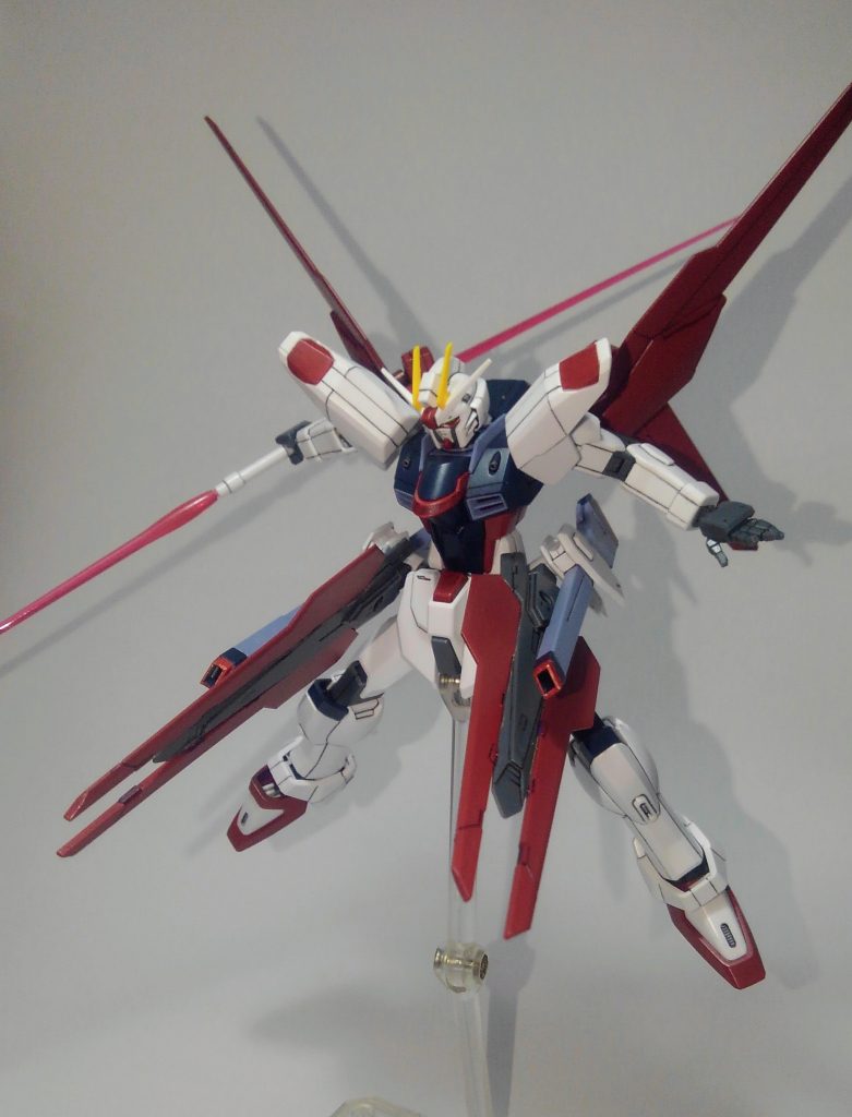 レールガンは問題なく展開できます。また、バインダーも同時展開して火力集中モードっぽくなります。