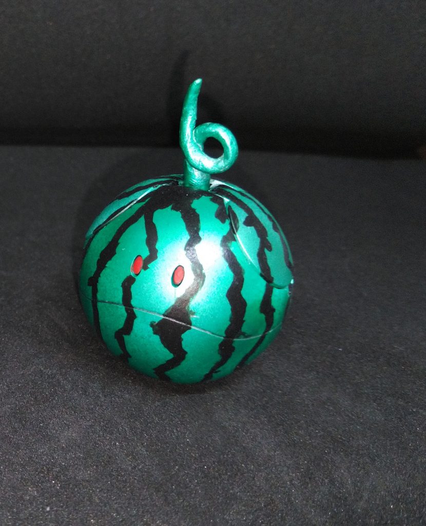 ヘタ付き(頭部？)にも換装できます。通信性能が上がるとかなんとか、隊長機ですね。