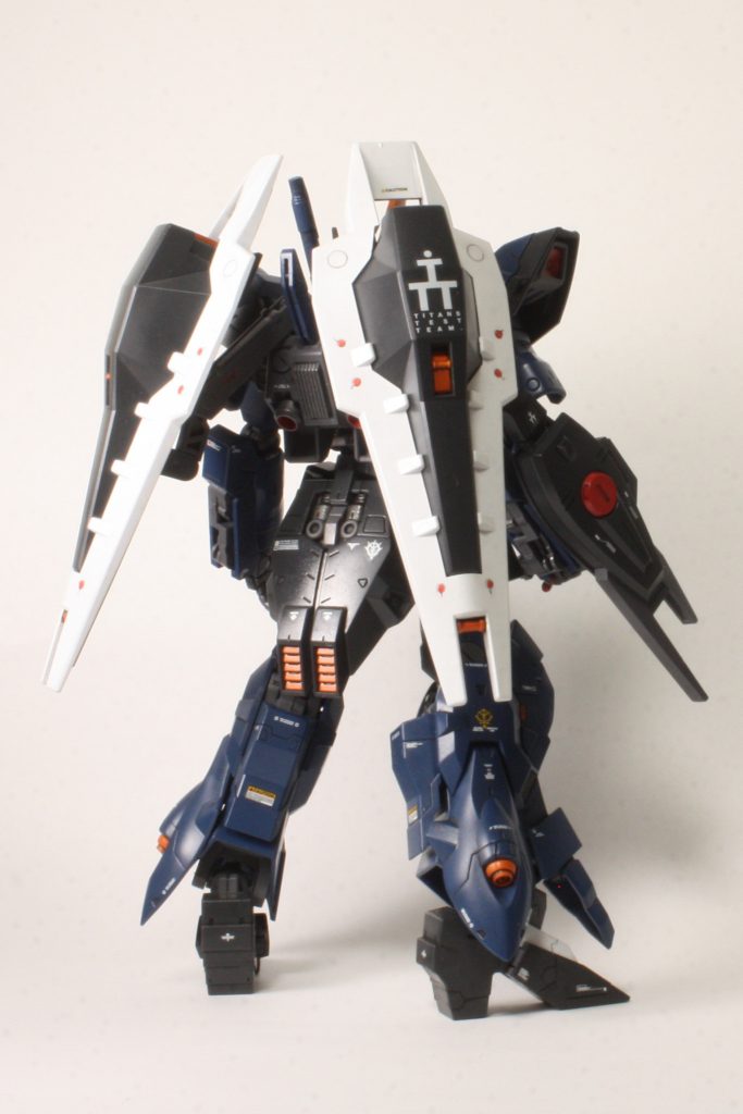 「鷹の騎士」に相応しい機体が出来たのではないでしょうか。