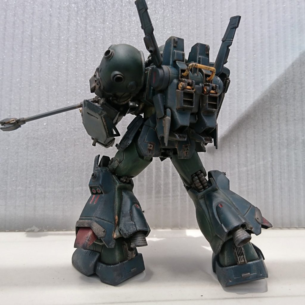 バックパック、盛りすぎました。