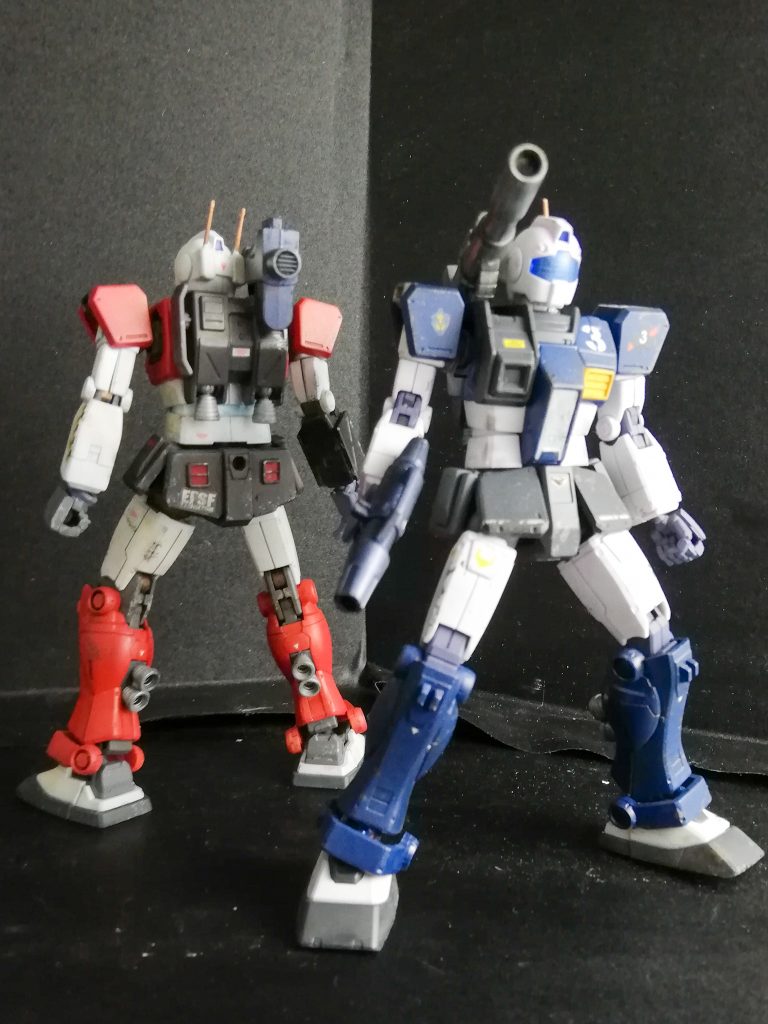 塗装はガンダムマーカーエアブラシとシタデルカラーで部分塗装。スミ入れはクレオスのMr.ウェザリングカラーのブルーとバイオレット使ってます。