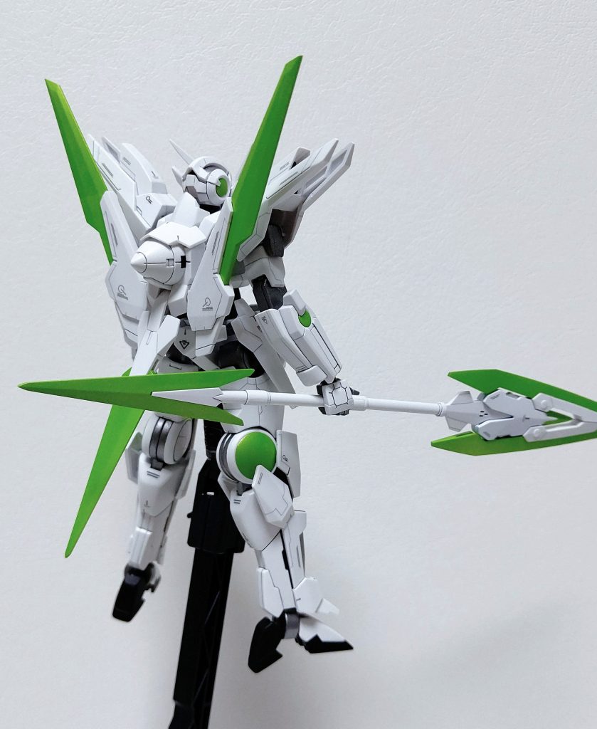 全体を白とライムグリーンでまとめデカールも黒のものでまとめましま!