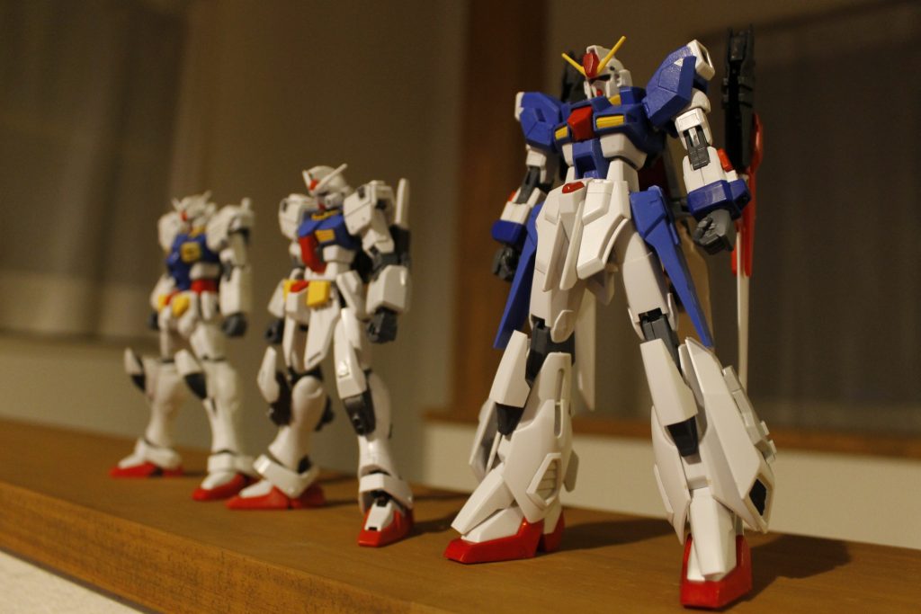 3世代揃い踏み
本格的な可変機を作るのは初めてだったのですが、かなり上手くできたと個人的に思っています。