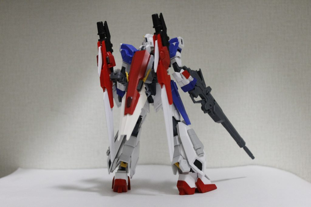 背面
中央のスタビライザーは元々シールドにする予定だったものを使っています。