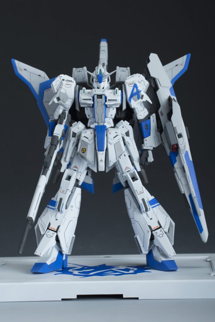 正面から
胸、肩、膝はプラ板にてスクラッチ。
フロントアーマーはハイニューを意識してます。