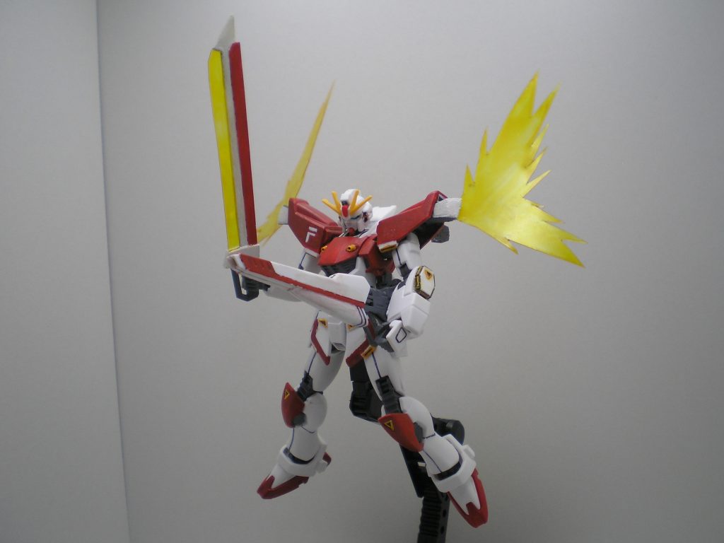 V・S・B・Rとソードで近接と射撃の両レンジの攻撃が可能です。