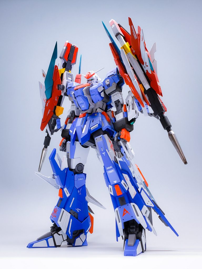 この機体は以前製作した[ガンダム･ルフトヴェルト](https://gumpla.jp/hg/51848)と
[ガンダムAGE30レッドマグナム](https://gumpla.jp/hg/182339)の特徴を融合させつつ、ルフトヴェルトの後継機として製作しました。

なるべく力強いスタイルになるように頑張りました^^
