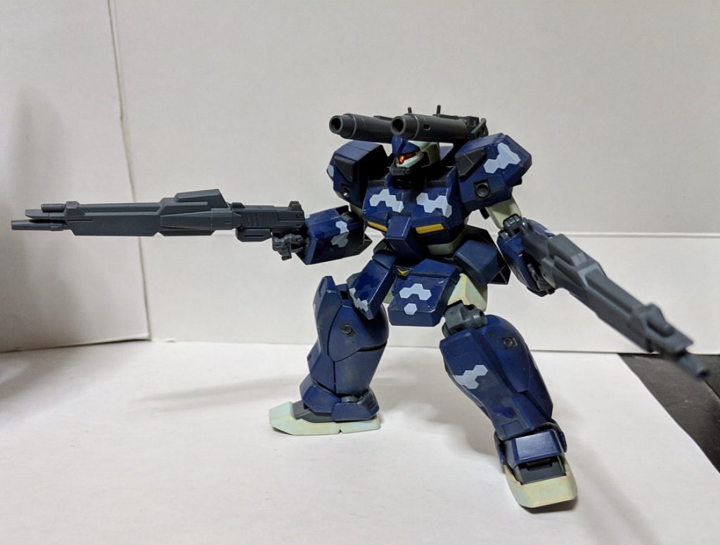 ビーム・キャノン
 本機体の特徴とも言える武装、元々安定した出力かつ高い砲撃性能であるがゆえに改良はほとんどされていない
ビーム・キャノンにはこれといった改修はしてないです