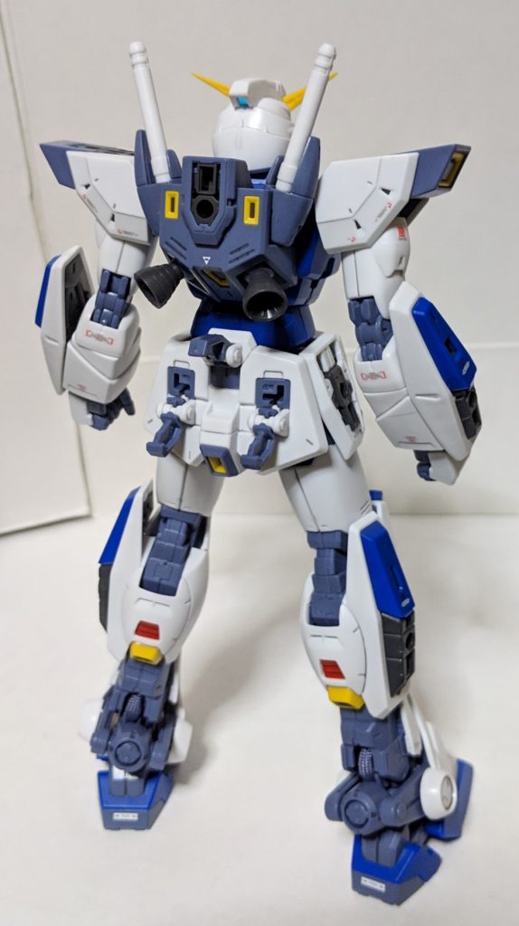 　ハード・ウエポン用の装甲を全て展開するとこんな感じ
　そこまで複雑な作りにはなって無いので、オリジナルな装備を制作して、装備させるのもありかもしれません