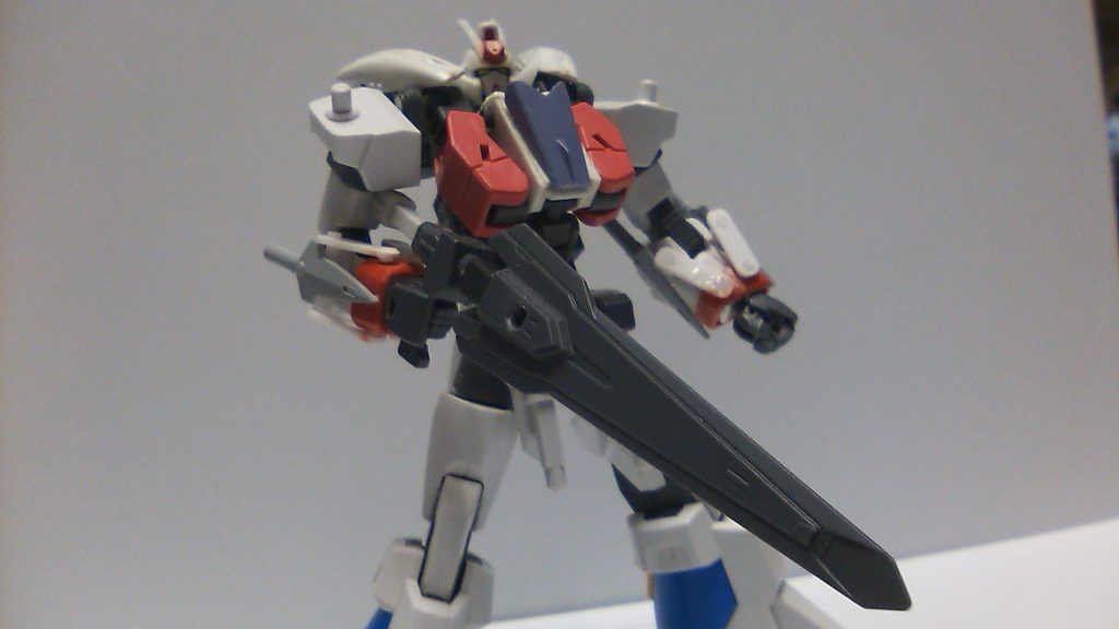 メインウェポンのブレードリフェーザーライフル。持ち手を換えることで実体剣にも。こう言う遠近両用武器大好物だぜぇ、ぐへへへじゅるり。