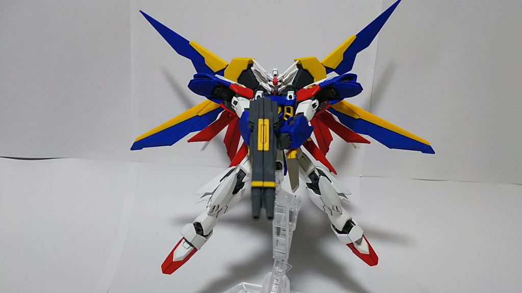 *「確認する。シェルターシールドは張っているな?
シェルターは完璧なんだな?」*
翼をX字に展開して最大出力射撃!
シェルターまで吹き飛びそうです。