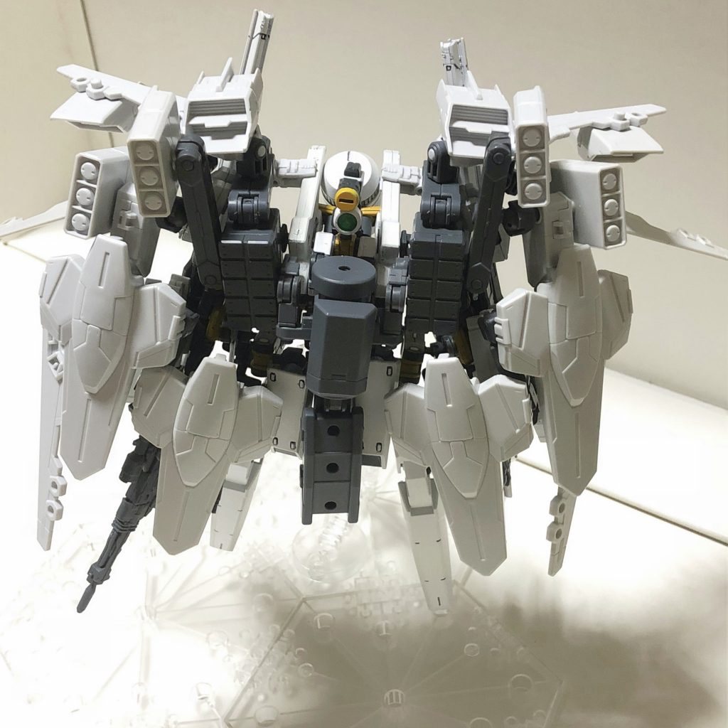 おまけ。余剰パーツで造ったフルアーマーもどき。

その他、詳しい製造方法や可変機構の説明は
下記の動画でどうぞ