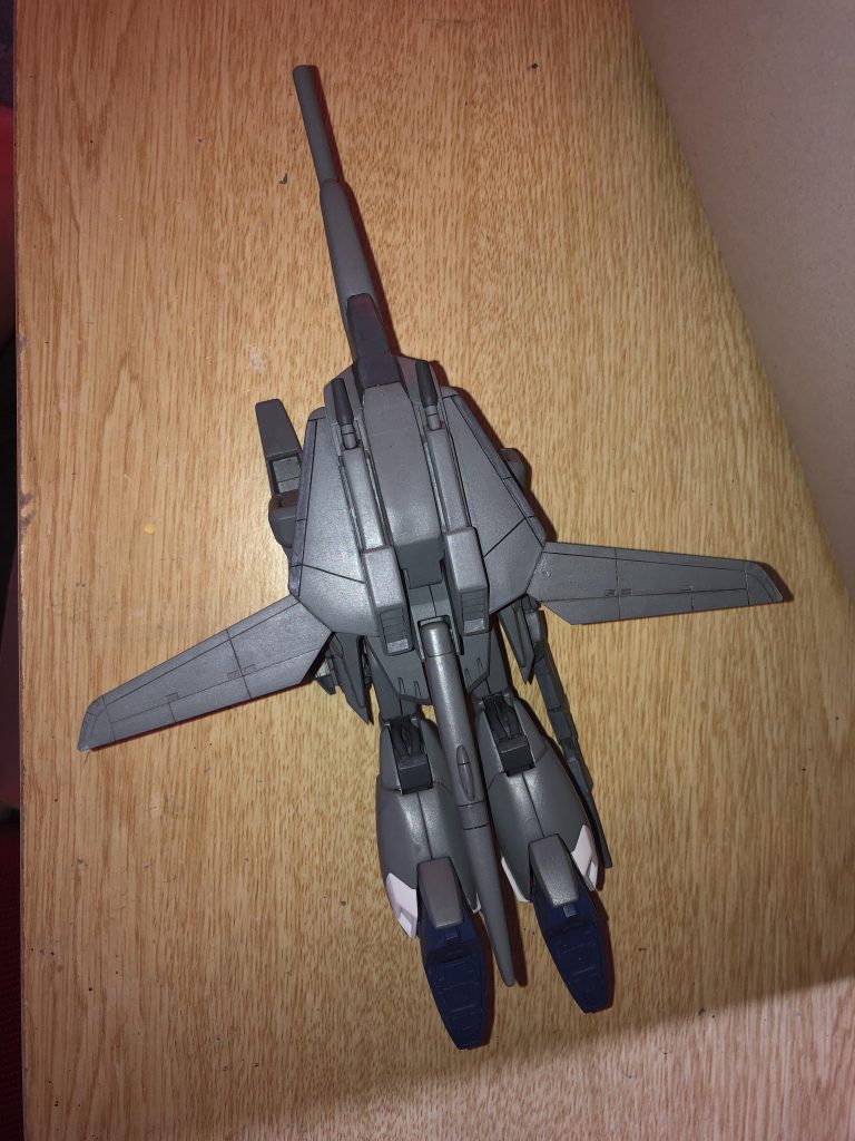 スペースファイター形態:真上
キットのウェイブライダー形態のパーツを改造。