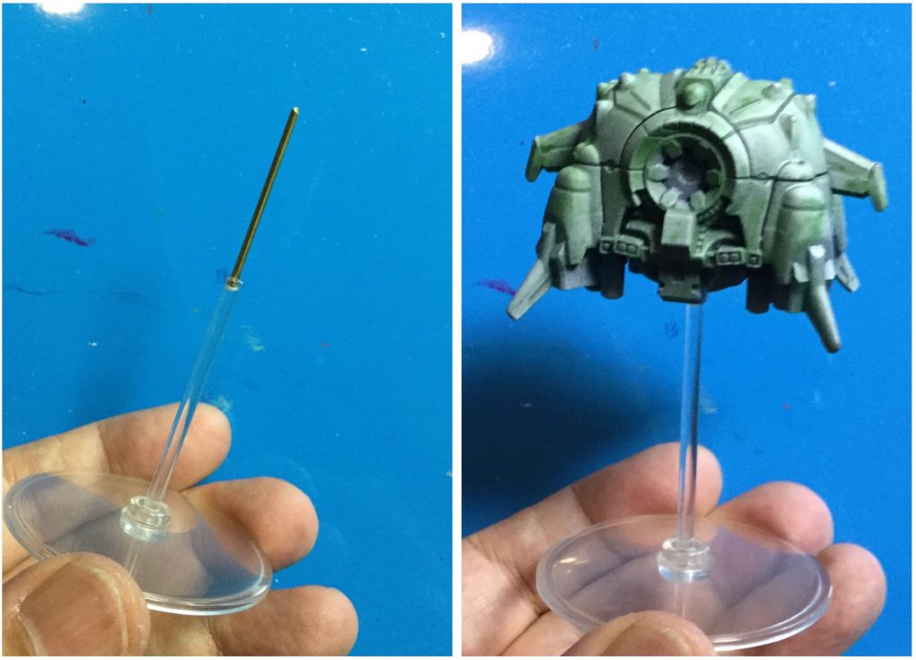 ガシャポンフィギュアの台座を流用