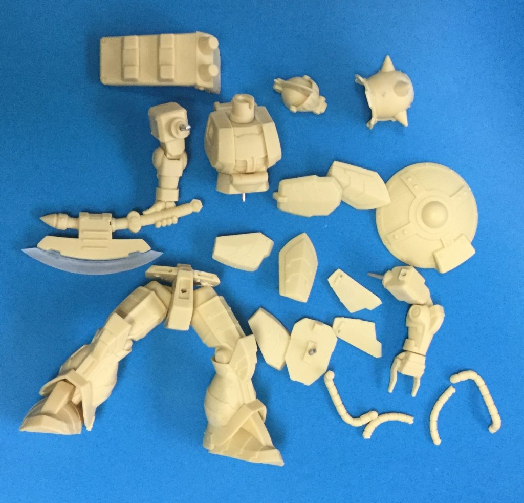 バリとってヤスリかけて軸打ちして組み立て中