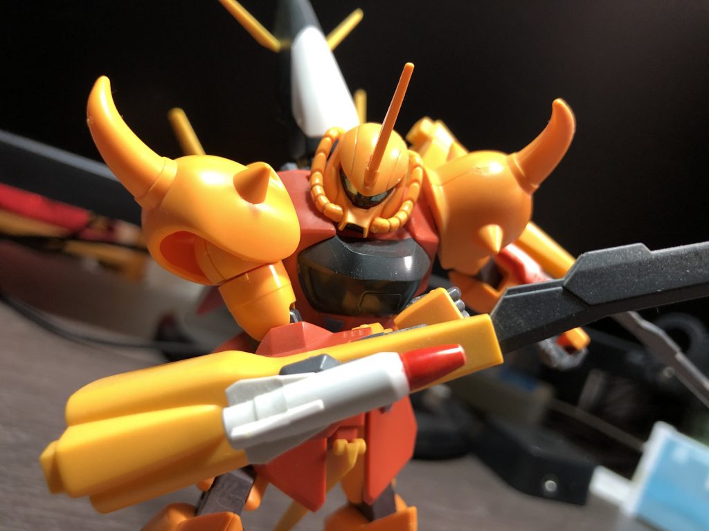 「近接武装に爆薬積んでどういうつもりだ。」