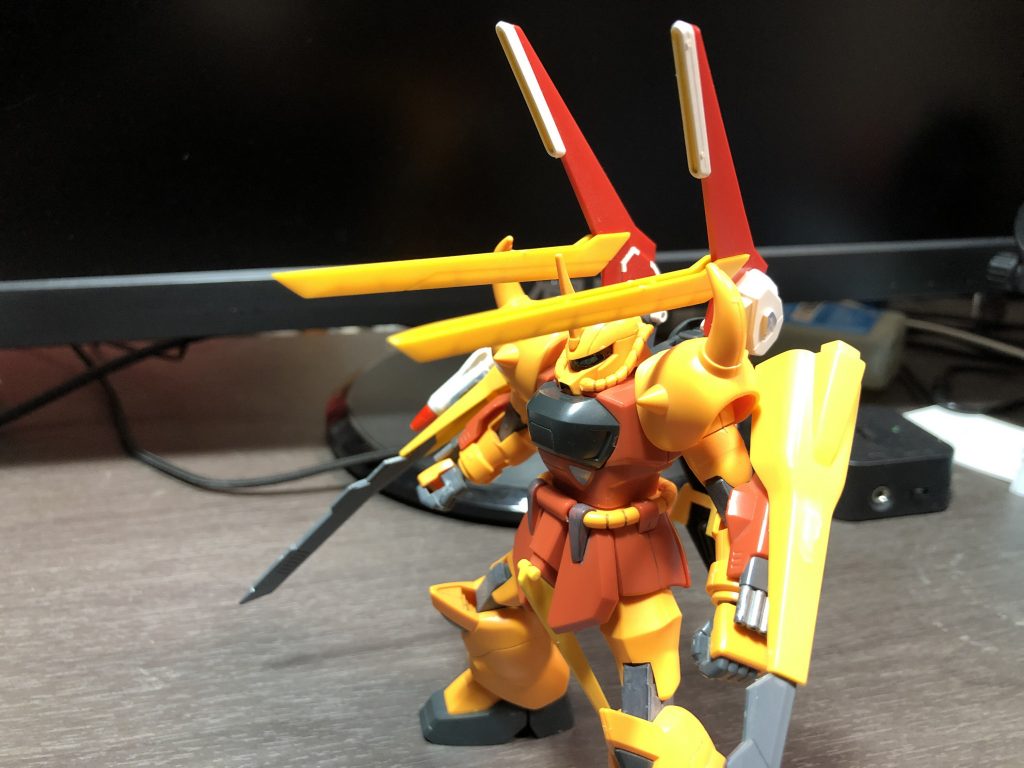 ブースターをキャノンに見立ててポージング