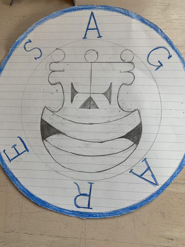 メイン写真にチラッと写っている紋章は自分でネットの画像を見ながら描きました。プラ板がなかったので仕方なく紙に。アガレスの紋章だそうです。