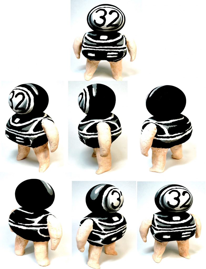 ＤＣ「最後にいつもの各方向画像です
　　　製造クオリティは無視してくださ～い」
ＭＤ「こんなわしの為に製作者は１００枚以上写真撮影を行ったんやで！」
ＤＣ「採用画像はコレでオシマイで～す
　　　ちなみに、わたしキャス子を簡単に描いた割には
　　　原作っぽく描けて気に入っているそうですぅ！！」

ＭＤ「わしの頭の３２文字とか、画像に入れた文字とか
　　　原作者様・サムシング吉松さんの文字を真似て書いているんやで…
　　　涙ぐましい努力やないかい！（男泣き）」