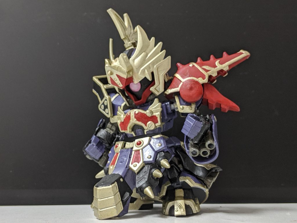 仕用パーツはSDCSナイチンゲールの腰アーマーと脚装甲と腕装甲、紅武者の肩と腰アーマーをそれぞれ切り貼りしてます(´∀｀*)