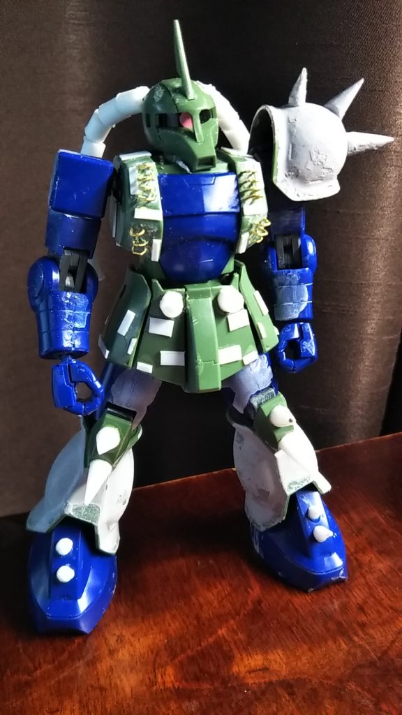 後頭部のドレッドヘアみたいな物はプラ棒にリード線を接続しましたが、
スクラッチ禁止のレギュレーションに抵触するため、敢え無くボツに
なりました（汗）

0.5ミリ真鍮線で梯子を増設。同じ経のピンバイス刃を使用して開口して、
瞬間接着剤で接続。

途中で刃が折れたりして苦慮したり調達したりと大変な作業でした。