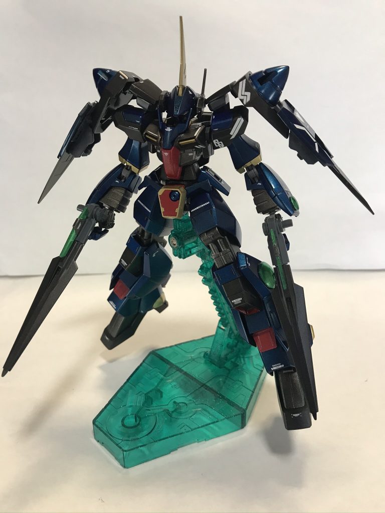 もちろんダブルオーバーザムにもできます
背負いものがない分スッキリしていて弄りやすいです