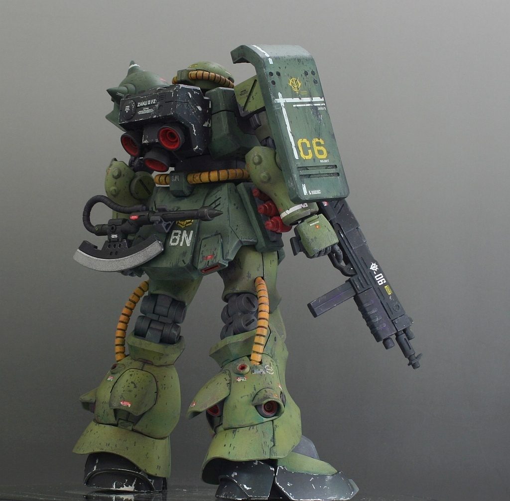 バックショット。左脛と右スカートの