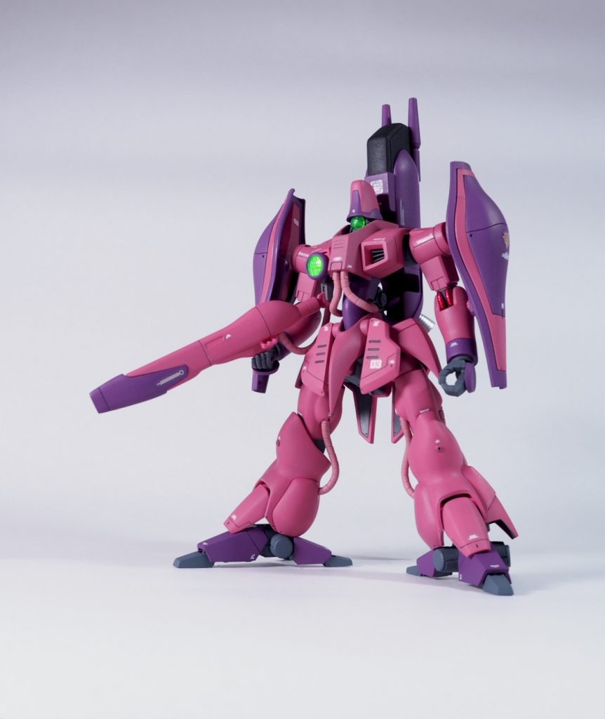 珍しく白バックでも撮ってみました♪