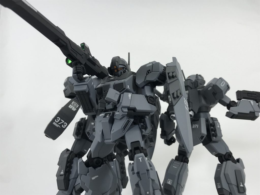 二号機
こちらの機体も標準のジェスタ。
リゼルのロングビームライフルを装備。
ポジションはスナイパー。