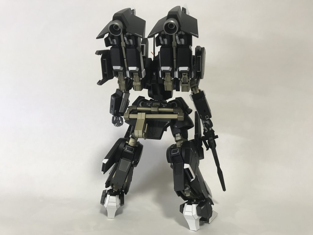 特徴的な背面。