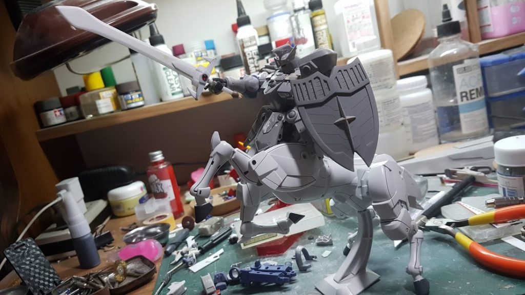 騎士ガンダムは前のアルバムにアップしたので今回は戦馬の制作工程ということです
