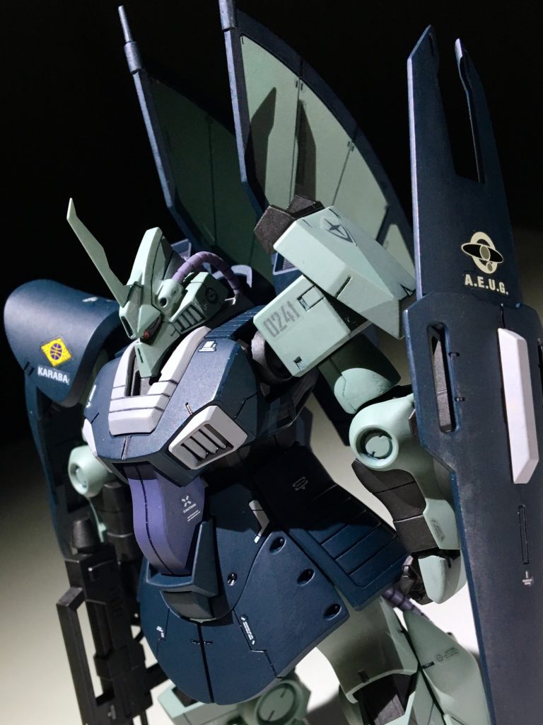 当時は混乱してるので、カラバ、エウーゴ、連邦のマークが混在してます。