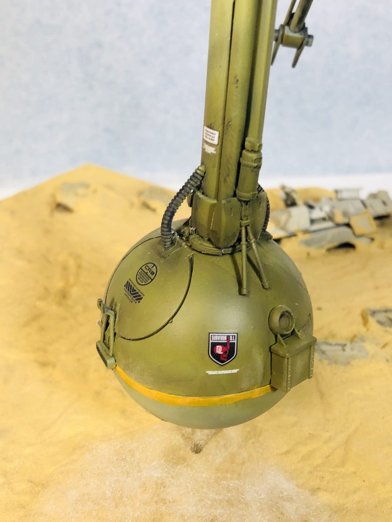 下半身?部分。
丸い部分はハロをベースにミキシング。上下を繋ぐ軸はフライングベースの支柱部分を二本繋いでます。