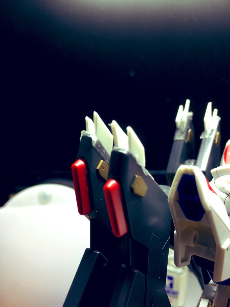 表面から、小さめ大きめと言う感じで、
ダンになっています!裏面から見ても同じように作っています!