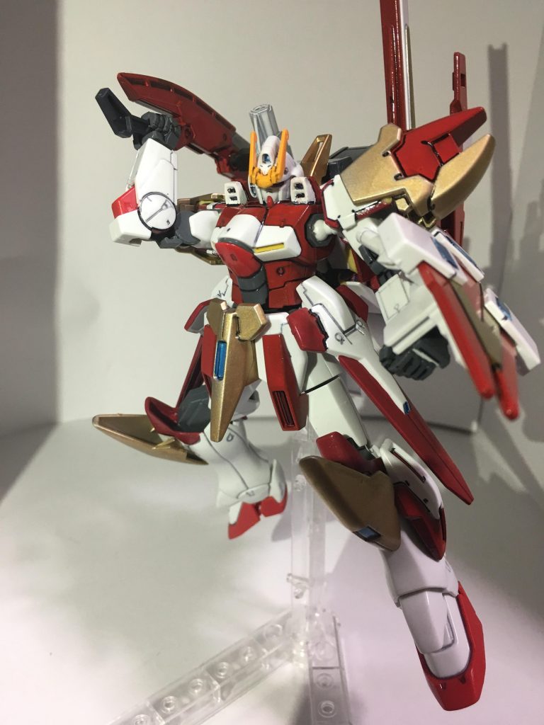 背負った剣を取り出すところをイメージしてみました。