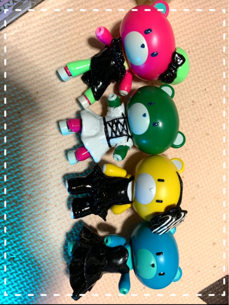 塗装完了するとこんな感じ。
ここだけなら、もとネタがわかるかも?
でも結局物足りなくて派手派手にしちゃいました。
(この時もまだレッドは入手できず)