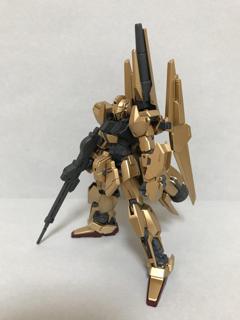 斜め上から見ると人相悪くなってかっこいいです