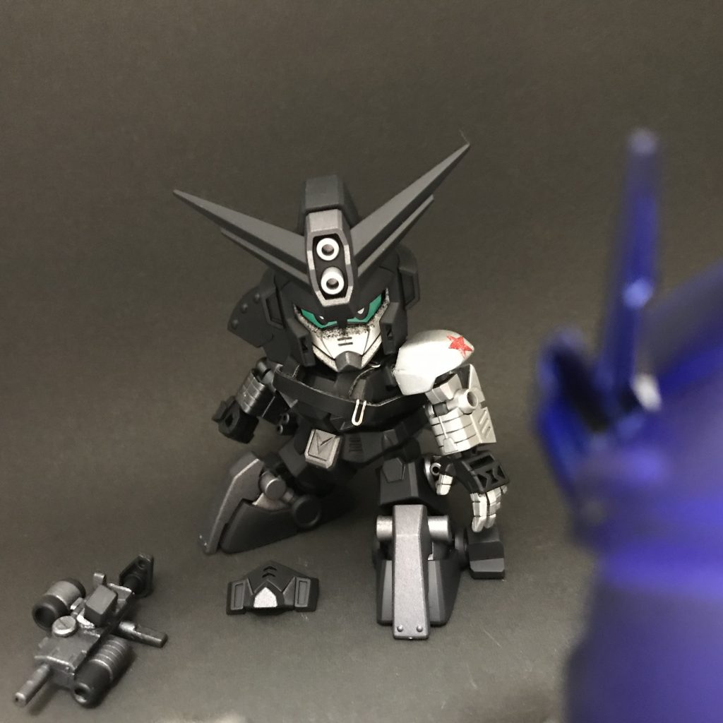 マスクは取ることが可能。劇中の「...」「...バッキー...？」も可能です！