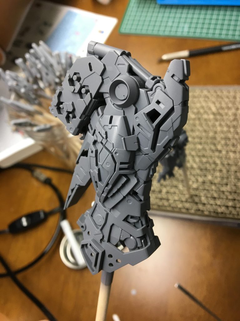 内部フレームには初めてメカサフを使ってみました。