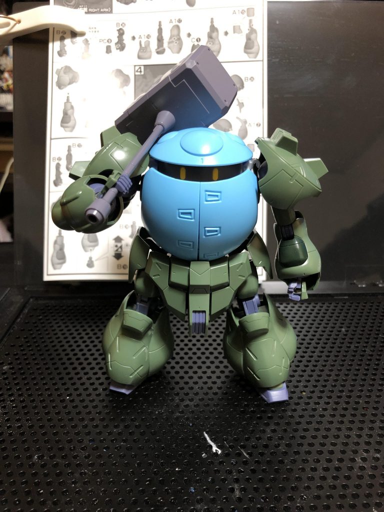 初代。モモカプルの四肢をグシオンに変更しただけの状態。まだただゴツいカプル。