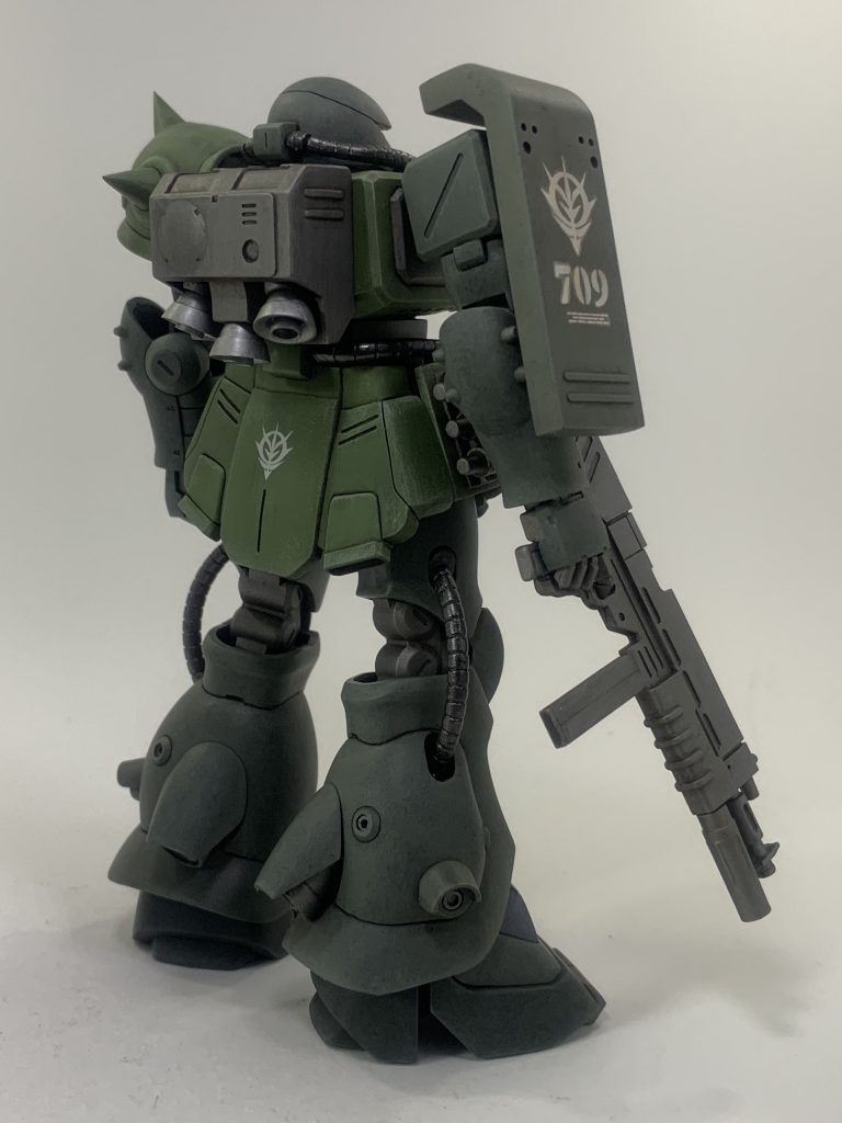 バーニアなどはコトブキヤやWAVEの市販パーツでディテールアップ。