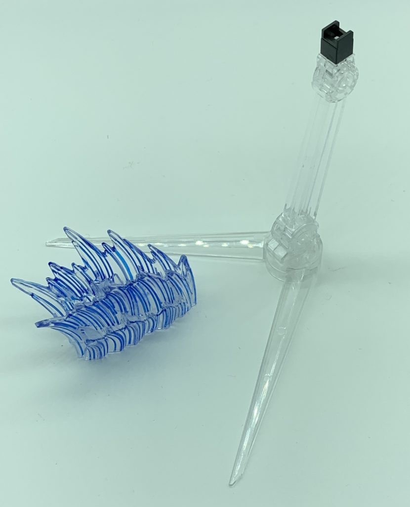 エフェクトパーツは青のマーカーでスミ入れするだけで結構雰囲気出ます。