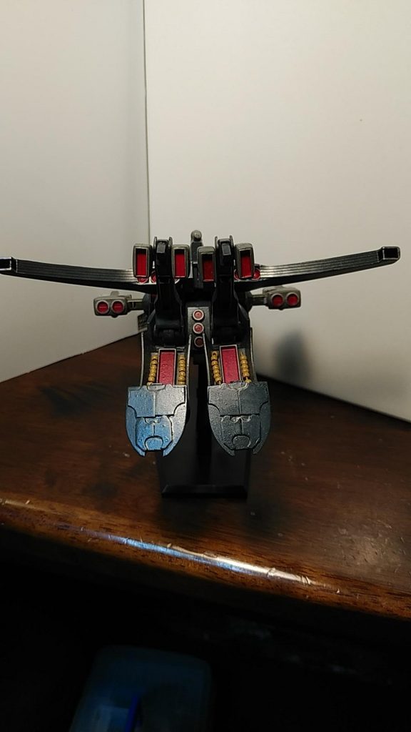 足裏に食パンの青い袋閉じるやつはった。