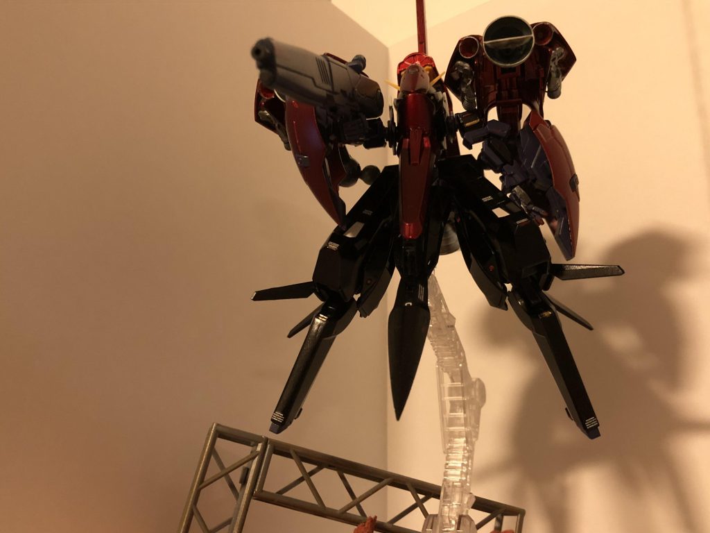 ライフル構えを下から