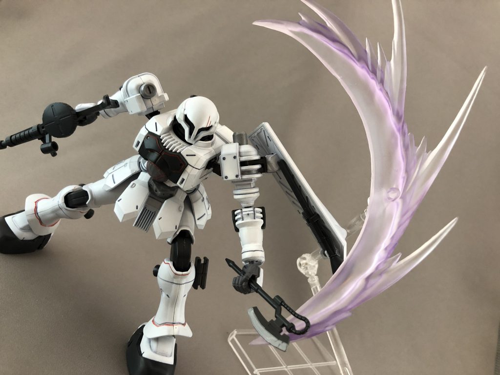 アックスで近接戦闘!
エフェクトをつけるだけで3割り増しでかっこいい気がします!